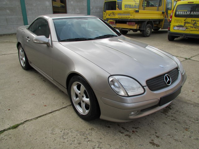 Mercedes SLK 200 - Lengvasis automobilis: foto 2 Mercedes SLK 200 - Lengvasis automobilis: foto 2