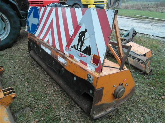 VANDAELE FLM 250 M - Žolės smulkintuvas: foto 1 VANDAELE FLM 250 M - Žolės smulkintuvas: foto 1