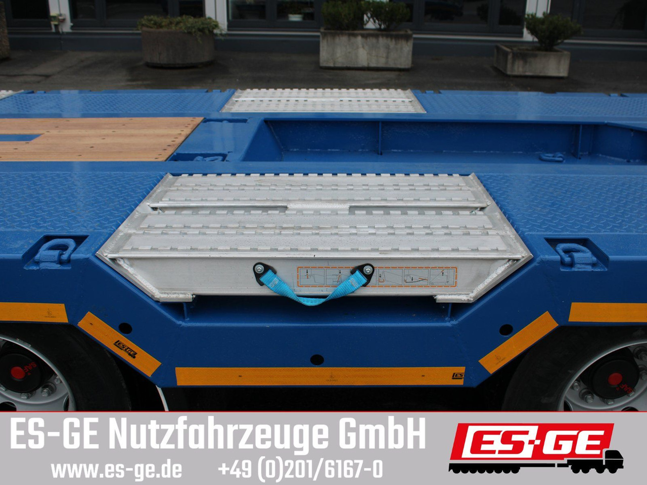 Žemo profilio platforma puspriekabė ES-GE 3-Achs-Satteltieflader - Radmulden: foto 8