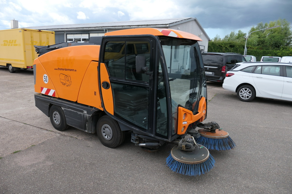 CN200 Sweeper - Gatvių šlavimo mašina: foto 3 CN200 Sweeper - Gatvių šlavimo mašina: foto 3