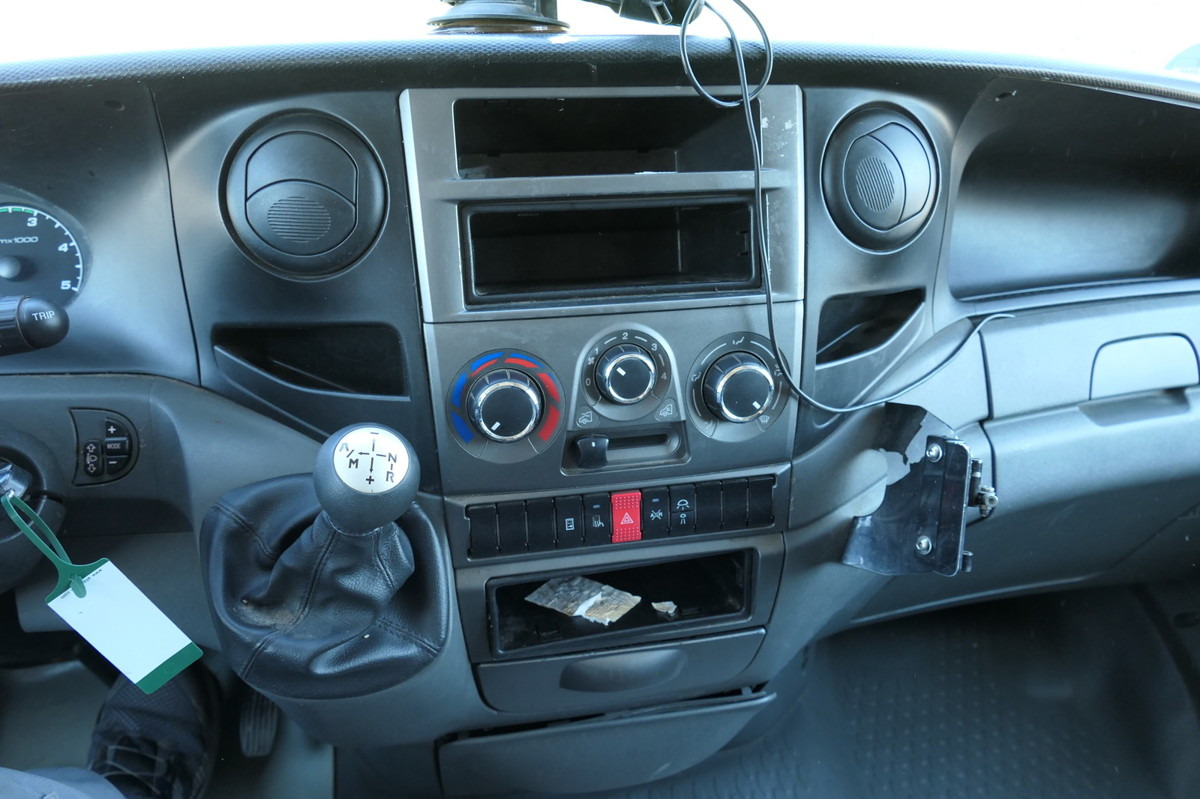 Furgonas su krovinių dėže IVECO Daily 35 S11 C30C AUTOMATIK KAMERA Regale LUFT D: foto 10 Furgonas su krovinių dėže IVECO Daily 35 S11 C30C AUTOMATIK KAMERA Regale LUFT D: foto 10