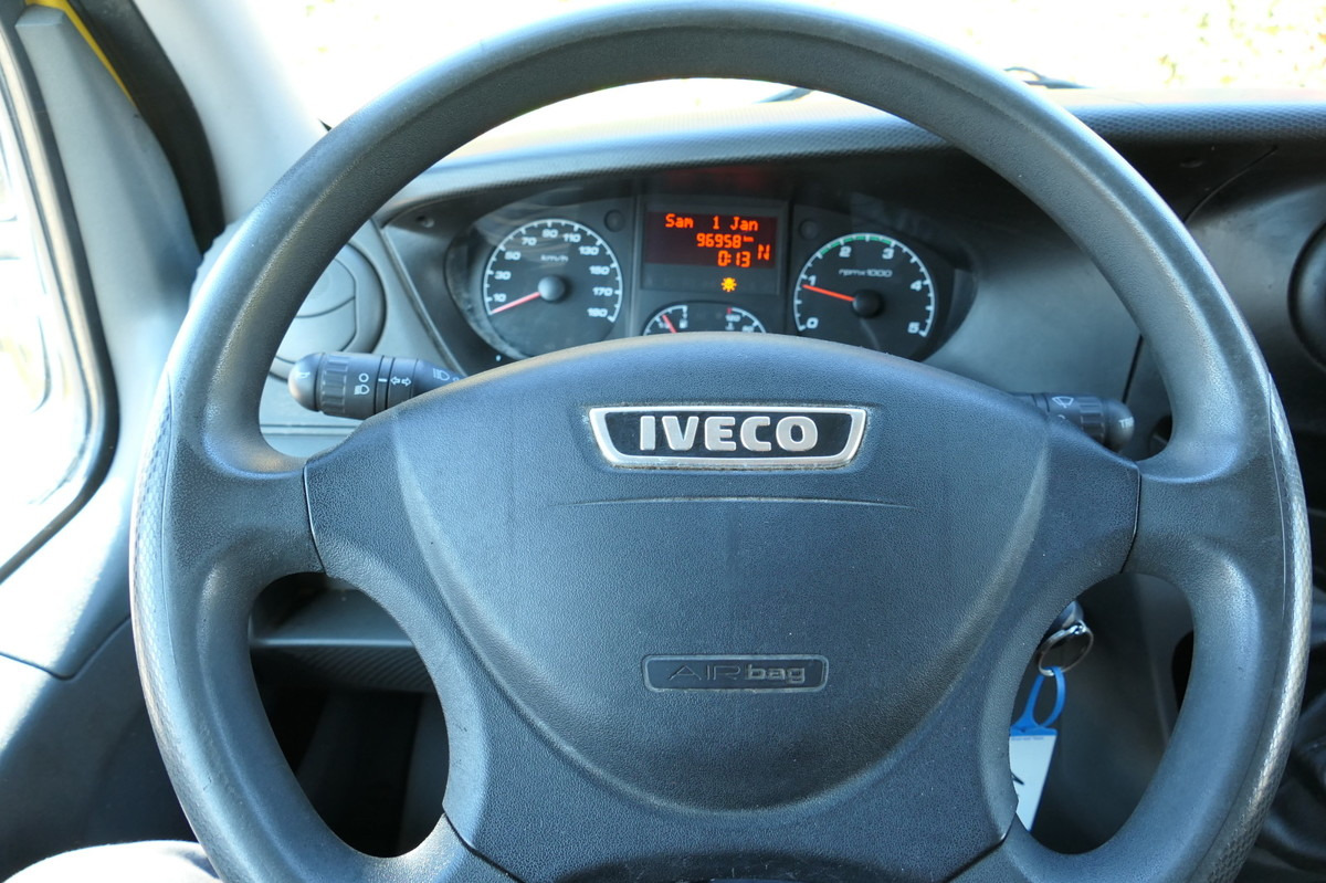 Furgonas su krovinių dėže IVECO Daily 35 S11 C30C AUTOMATIK KAMERA Regale LUFT D: foto 10