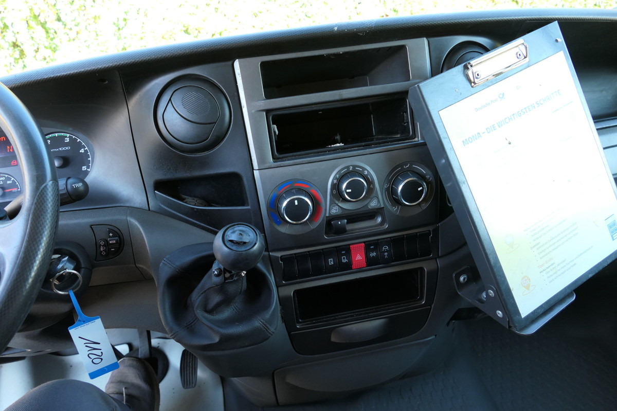 Furgonas su krovinių dėže IVECO Daily 35 S11 C30C AUTOMATIK KAMERA Regale LUFT D: foto 9