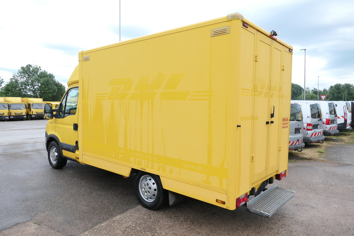 IVECO Daily 35 S11 C30C Kurz AUTOMATIK KAMERA Regale L - Furgonas su krovinių dėže: foto 4 IVECO Daily 35 S11 C30C Kurz AUTOMATIK KAMERA Regale L - Furgonas su krovinių dėže: foto 4