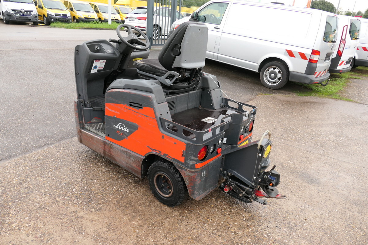LINDE P 60 Z Schlepper Batterie 25/2017 - Elektrinis vilkikas: foto 4 LINDE P 60 Z Schlepper Batterie 25/2017 - Elektrinis vilkikas: foto 4