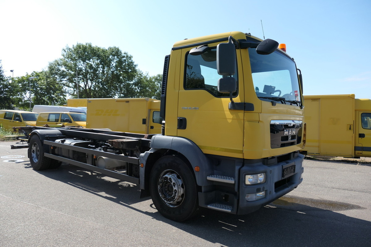 MAN TGM 18.290 LLLC Umsetzfahrzeug KLIMA AHK - Konteineris-vežimus/ Sukeisti kūną sunkvežimis: foto 2 MAN TGM 18.290 LLLC Umsetzfahrzeug KLIMA AHK - Konteineris-vežimus/ Sukeisti kūną sunkvežimis: foto 2