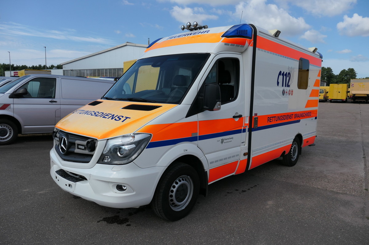 MERCEDES-BENZ 319 Sprinter 6-Zylinder Rettungswagen Strobel - Greitosios pagalbos automobilis: foto 1 MERCEDES-BENZ 319 Sprinter 6-Zylinder Rettungswagen Strobel - Greitosios pagalbos automobilis: foto 1