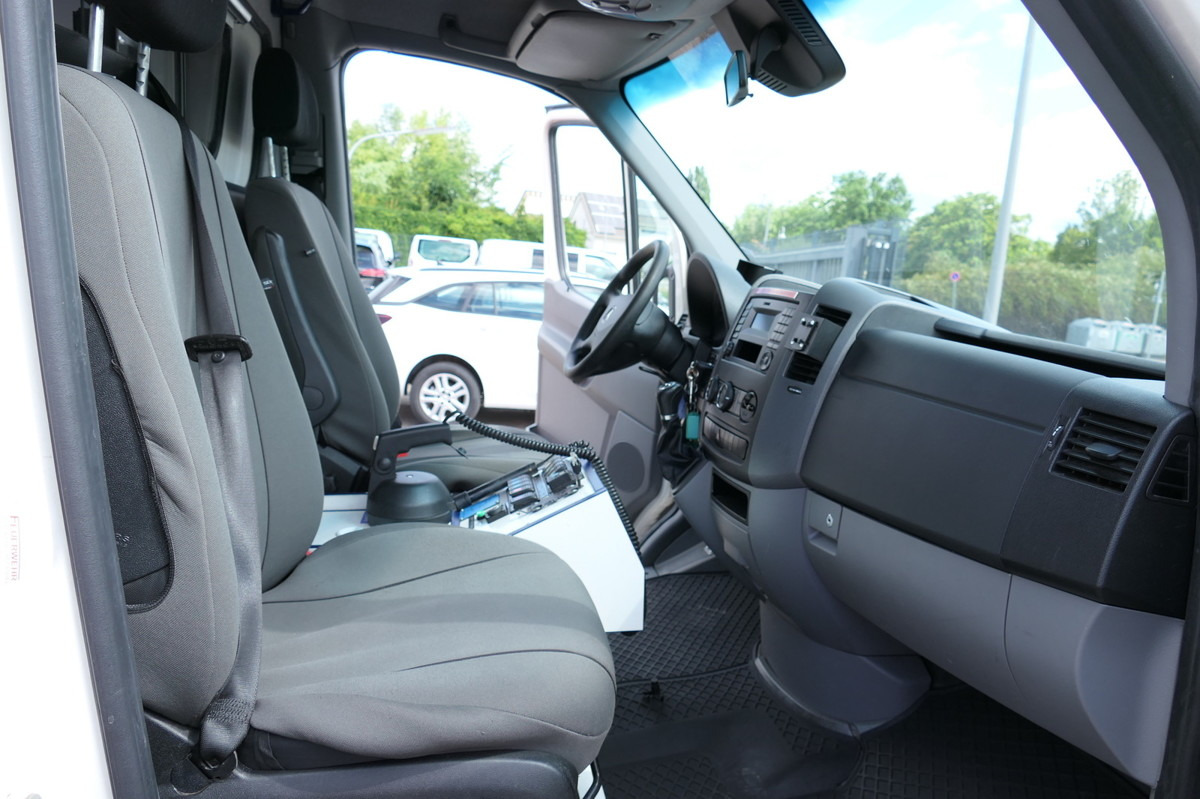 Greitosios pagalbos automobilis MERCEDES-BENZ Sprinter 519 CDI Klima Krankenwagen Fahrtec Aufb: foto 12