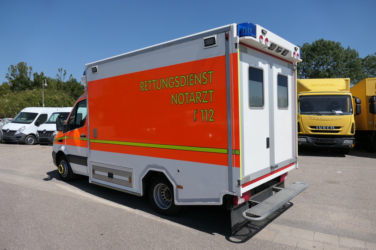 MERCEDES-BENZ Sprinter 519 CDI Klima Krankenwagen - Greitosios pagalbos automobilis: foto 4 MERCEDES-BENZ Sprinter 519 CDI Klima Krankenwagen - Greitosios pagalbos automobilis: foto 4