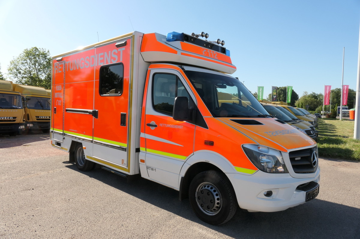 MERCEDES-BENZ Sprinter 519 CDI Klima Krankenwagen - Greitosios pagalbos automobilis: foto 1 MERCEDES-BENZ Sprinter 519 CDI Klima Krankenwagen - Greitosios pagalbos automobilis: foto 1