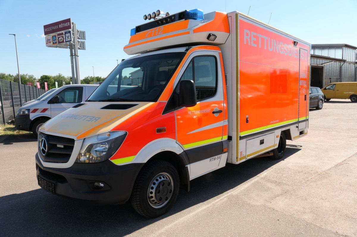 MERCEDES-BENZ Sprinter 519 CDI Klima Krankenwagen - Greitosios pagalbos automobilis: foto 1 MERCEDES-BENZ Sprinter 519 CDI Klima Krankenwagen - Greitosios pagalbos automobilis: foto 1
