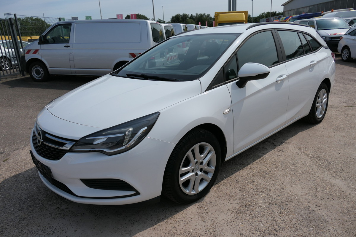 OPEL Astra K 1.6 CDTI Edition S/S KLIMA - Lengvasis automobilis: foto 1 OPEL Astra K 1.6 CDTI Edition S/S KLIMA - Lengvasis automobilis: foto 1