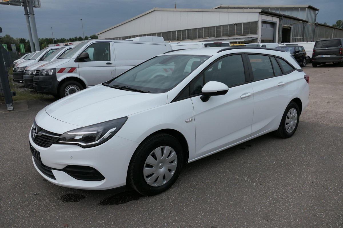 OPEL Astra Sports Tourer 1.5 CDTI KLIMA - Lengvasis automobilis: foto 1 OPEL Astra Sports Tourer 1.5 CDTI KLIMA - Lengvasis automobilis: foto 1