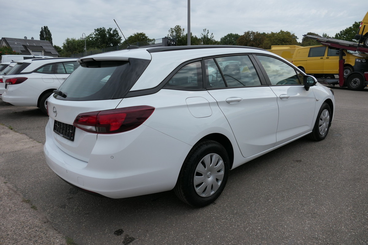 OPEL Astra Sports Tourer 1.5 CDTI KLIMA - Lengvasis automobilis: foto 3 OPEL Astra Sports Tourer 1.5 CDTI KLIMA - Lengvasis automobilis: foto 3