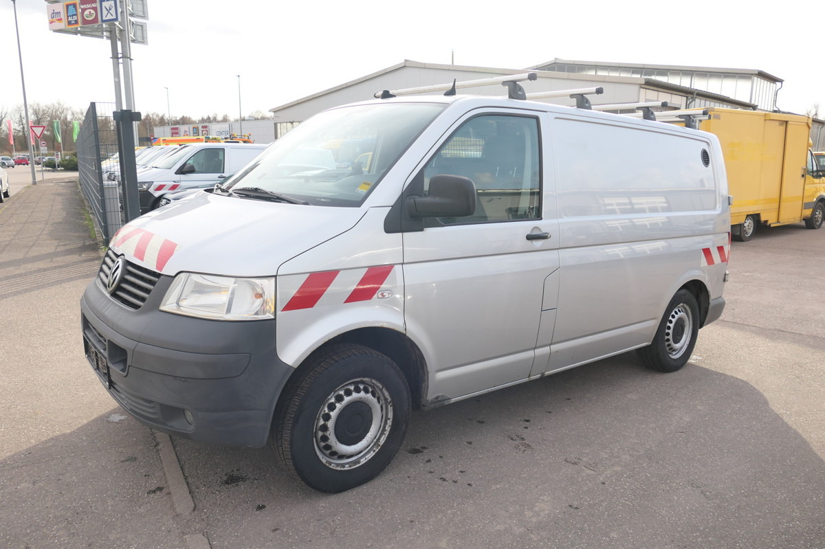 VW T5 Transporter 2.5 TDI 4Motion Werkstatteinbau A - Mažas furgonas: foto 3 VW T5 Transporter 2.5 TDI 4Motion Werkstatteinbau A - Mažas furgonas: foto 3