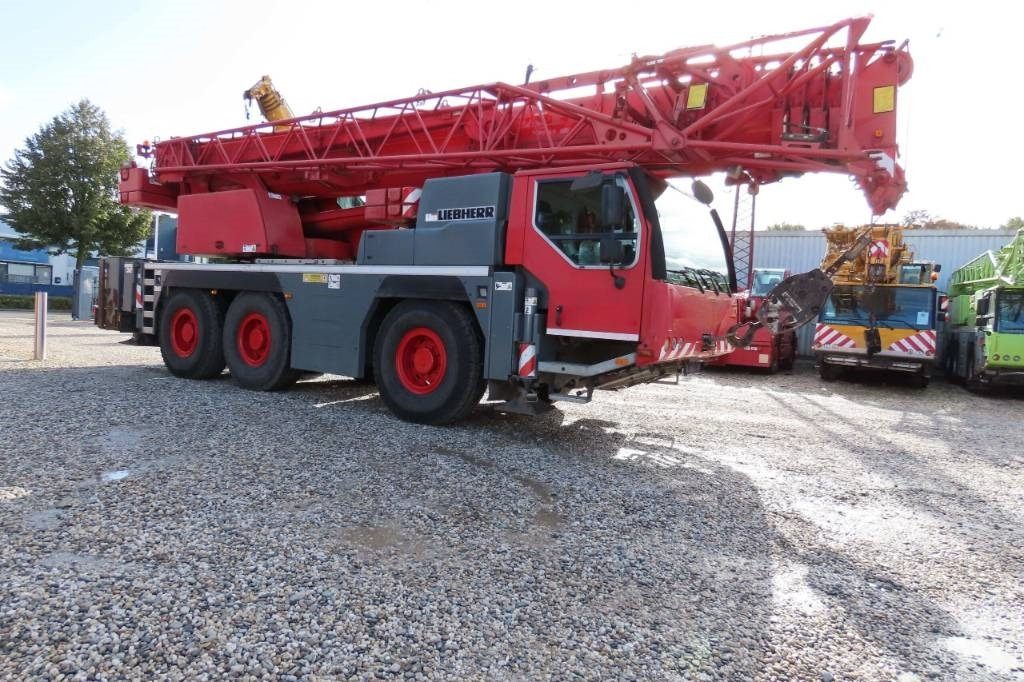 Liebherr LTM 1055-3.2 - Visureigis kranas: foto 2 Liebherr LTM 1055-3.2 - Visureigis kranas: foto 2