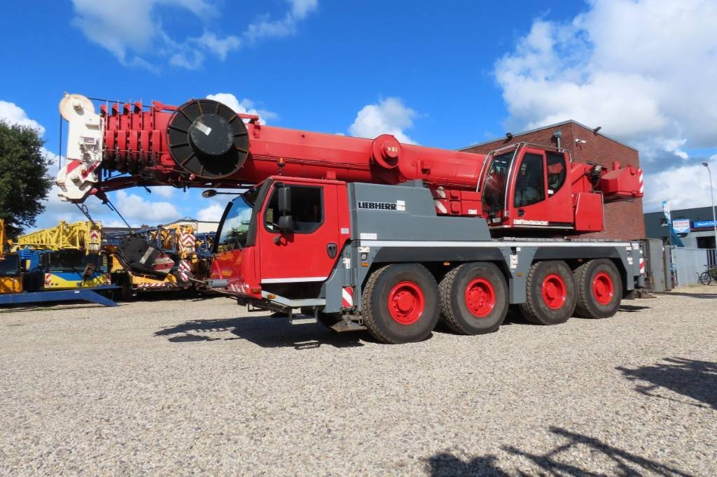 Liebherr LTM 1070-4.2 - Visureigis kranas: foto 1 Liebherr LTM 1070-4.2 - Visureigis kranas: foto 1