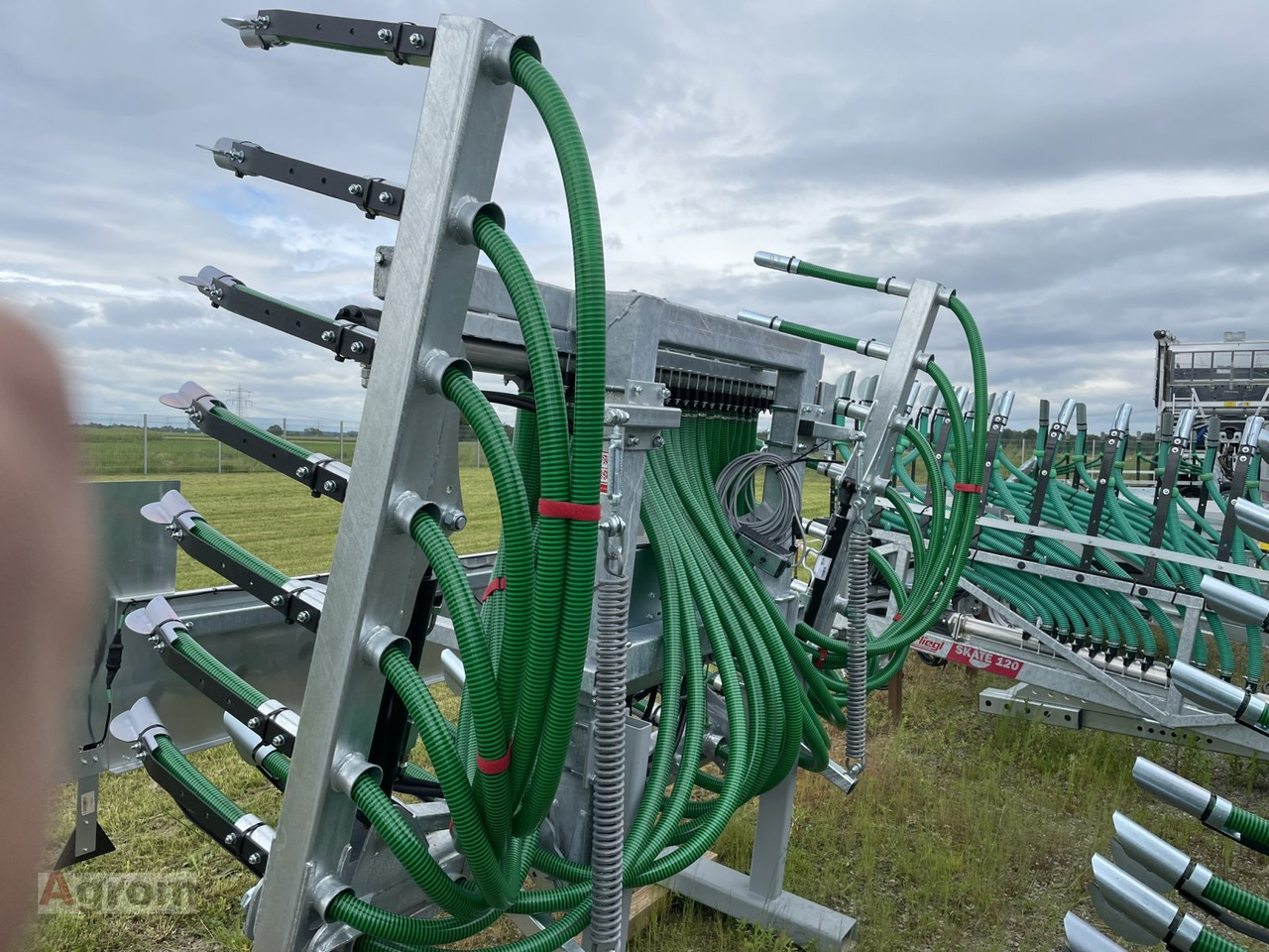 Fliegl Schleppschuhverteiler Compact 6,0 m - Srutų įterpimas: foto 2 Fliegl Schleppschuhverteiler Compact 6,0 m - Srutų įterpimas: foto 2