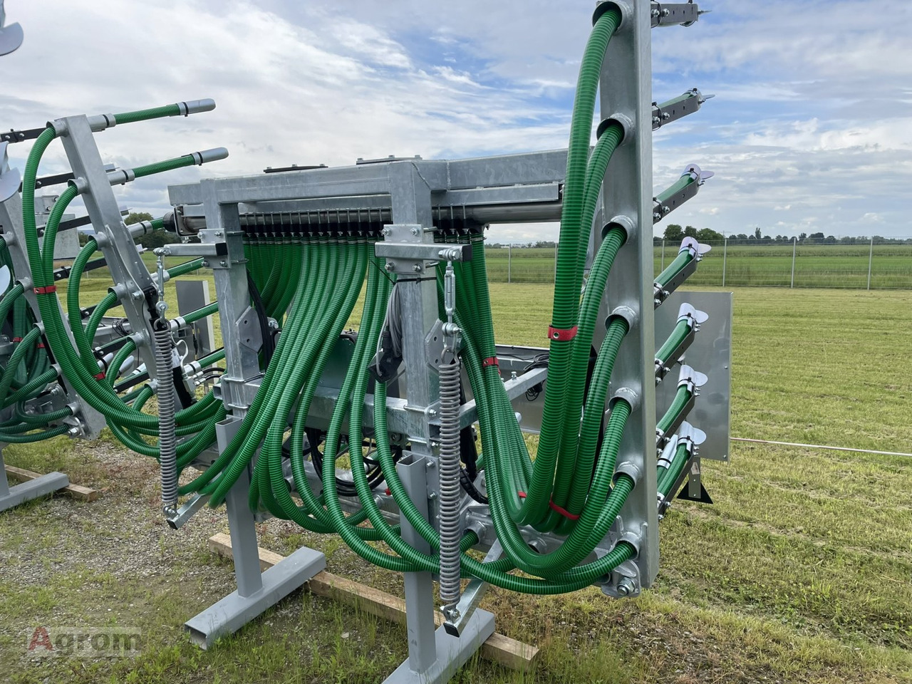 Fliegl Schleppschuhverteiler Compact 6,0 m - Srutų įterpimas: foto 1 Fliegl Schleppschuhverteiler Compact 6,0 m - Srutų įterpimas: foto 1