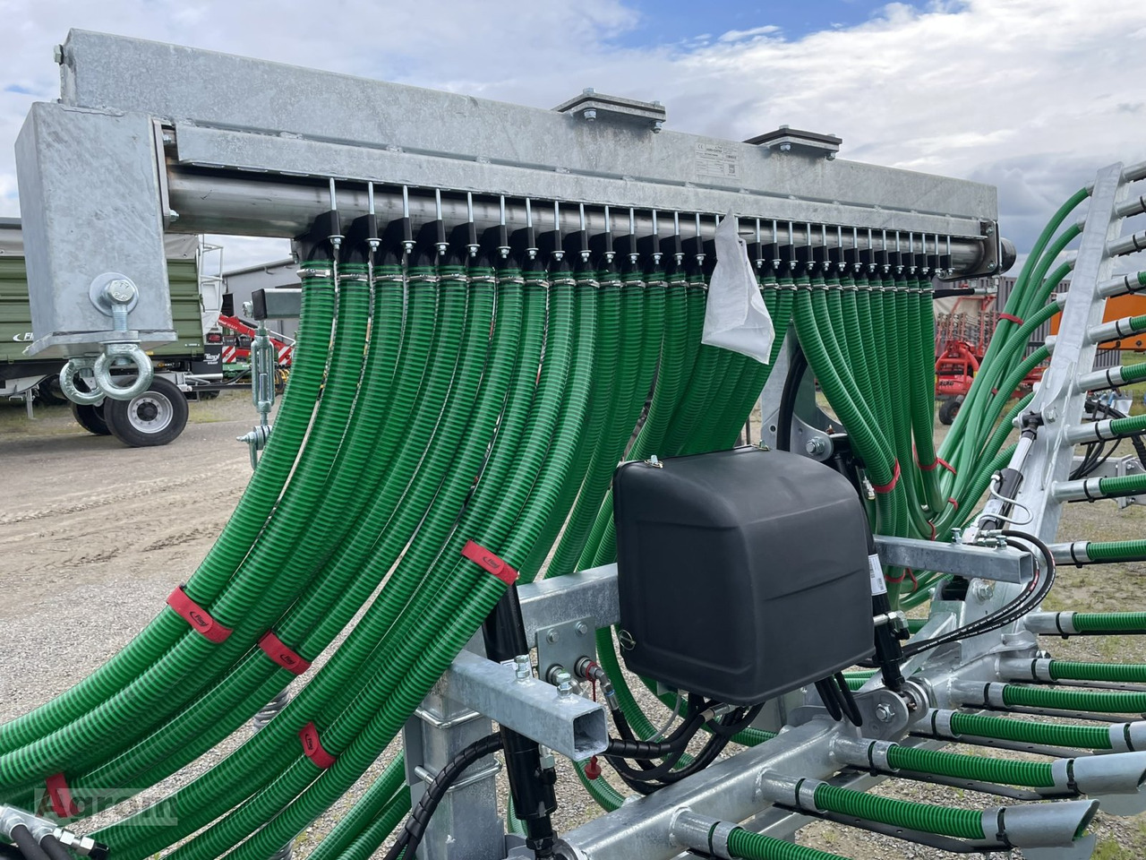 Fliegl Schleppschuhverteiler Compact 7,5 m - Srutų įterpimas: foto 4 Fliegl Schleppschuhverteiler Compact 7,5 m - Srutų įterpimas: foto 4