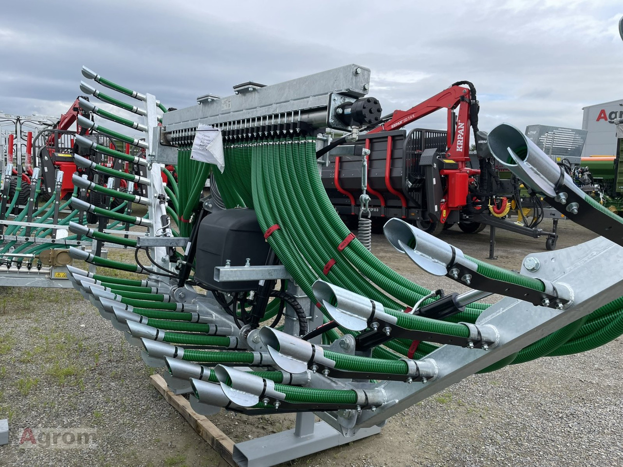Fliegl Schleppschuhverteiler Compact 7,5 m - Srutų įterpimas: foto 5 Fliegl Schleppschuhverteiler Compact 7,5 m - Srutų įterpimas: foto 5