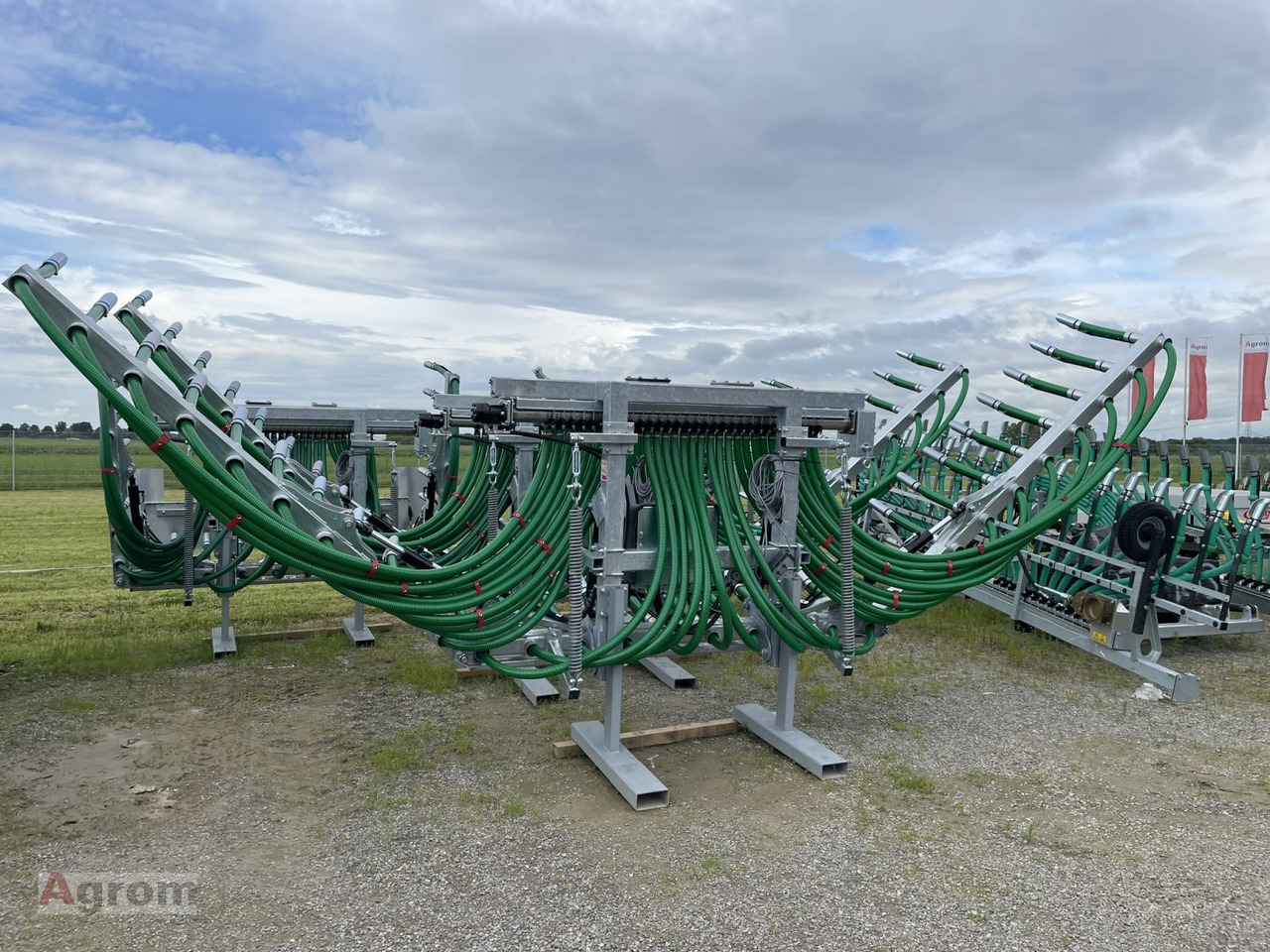 Fliegl Schleppschuhverteiler Compact 7,5 m - Srutų įterpimas: foto 1 Fliegl Schleppschuhverteiler Compact 7,5 m - Srutų įterpimas: foto 1