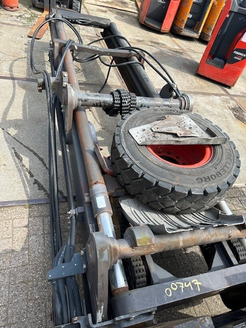 LINDE H80D-03/900 CABIN NO FORK CARIDGE NO FORKS - Dyzelinis krautuvas: foto 4 LINDE H80D-03/900 CABIN NO FORK CARIDGE NO FORKS - Dyzelinis krautuvas: foto 4