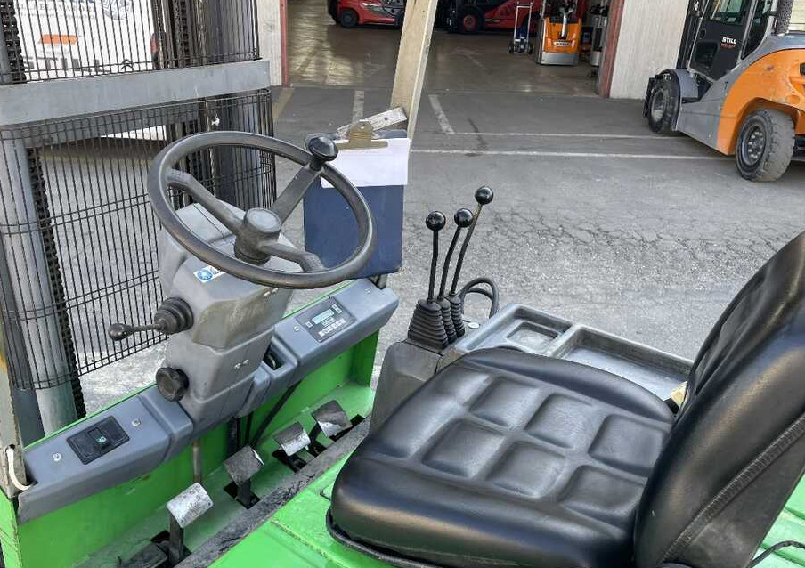 Cesab ECO/KD 250 (batt. KO) - Elektrinis krautuvas: foto 4 Cesab ECO/KD 250 (batt. KO) - Elektrinis krautuvas: foto 4