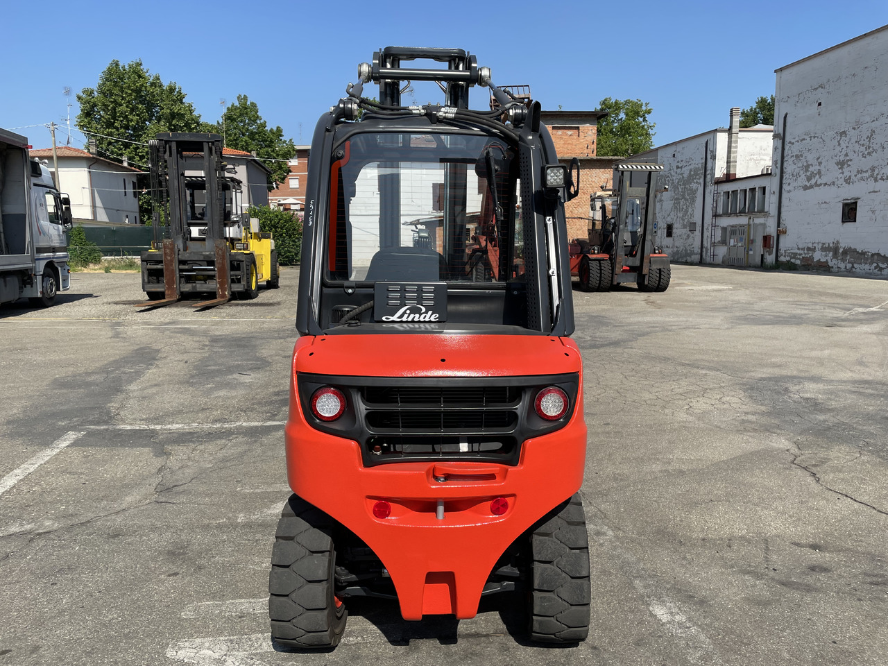 LINDE H 25 D - Dyzelinis krautuvas: foto 3 LINDE H 25 D - Dyzelinis krautuvas: foto 3