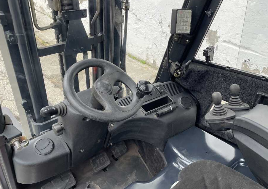 Linde E 18 L-01/386 (batt. NUOVA) - Elektrinis krautuvas: foto 4 Linde E 18 L-01/386 (batt. NUOVA) - Elektrinis krautuvas: foto 4