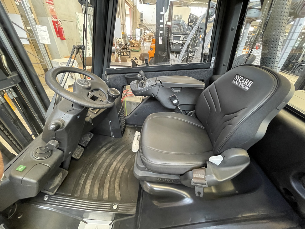 Linde H 25 D - Dyzelinis krautuvas: foto 4 Linde H 25 D - Dyzelinis krautuvas: foto 4