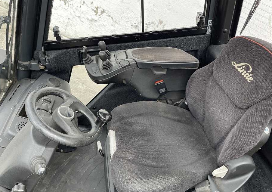 Linde H 35 D-02/393 - Dyzelinis krautuvas: foto 4 Linde H 35 D-02/393 - Dyzelinis krautuvas: foto 4