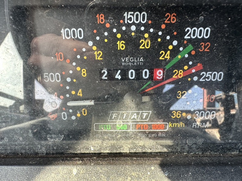 Fiat 90-90 DT - Traktorius: foto 5 Fiat 90-90 DT - Traktorius: foto 5