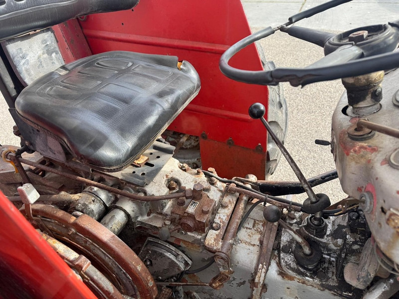 Massey Ferguson 135 - Traktorius: foto 5 Massey Ferguson 135 - Traktorius: foto 5
