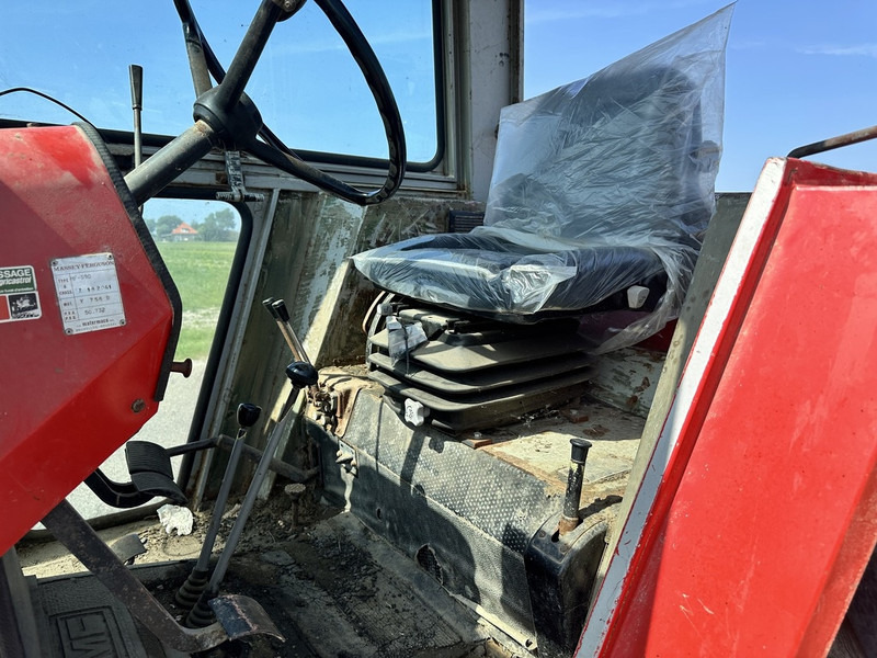 Massey Ferguson 590 - Traktorius: foto 4 Massey Ferguson 590 - Traktorius: foto 4