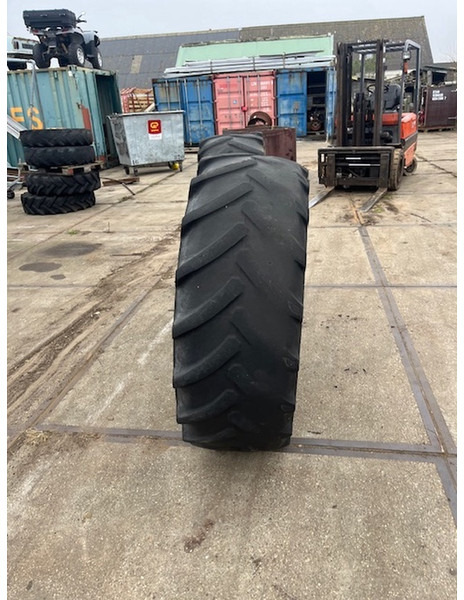 Michelin 480\65 R28 X M100 - Ratlankis: foto 3 Michelin 480\65 R28 X M100 - Ratlankis: foto 3