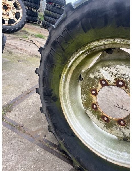 Michelin 480/65 R28 x 108 - Padanga: foto 3 Michelin 480/65 R28 x 108 - Padanga: foto 3