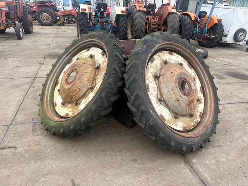Michelin en kleber 8.3 R44 - Ratlankis: foto 1 Michelin en kleber 8.3 R44 - Ratlankis: foto 1