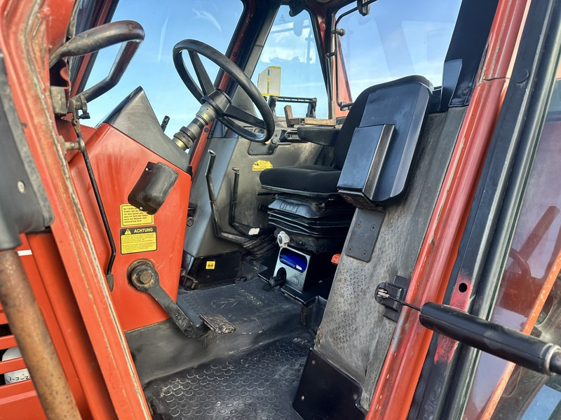 New Holland 100-90 DT - Traktorius: foto 5 New Holland 100-90 DT - Traktorius: foto 5