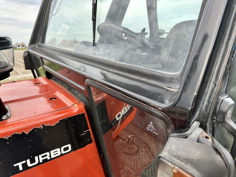 New Holland 180-90 DT - Traktorius: foto 4 New Holland 180-90 DT - Traktorius: foto 4