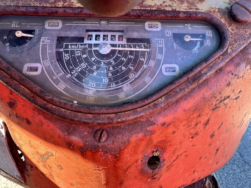 Zetor 4511 - Traktorius: foto 5 Zetor 4511 - Traktorius: foto 5