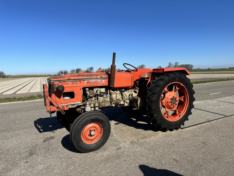 Zetor 4511 - Traktorius: foto 1 Zetor 4511 - Traktorius: foto 1