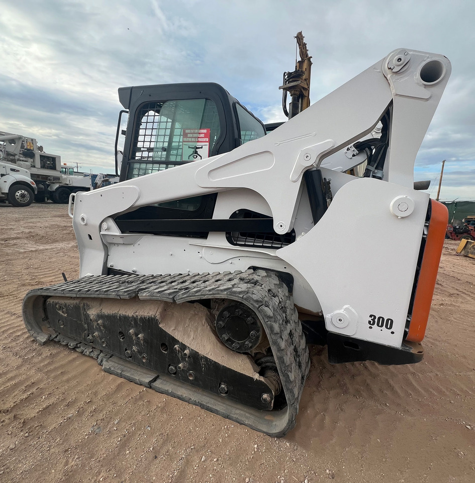 Bobcat T870 - Mini krautuvas: foto 4 Bobcat T870 - Mini krautuvas: foto 4