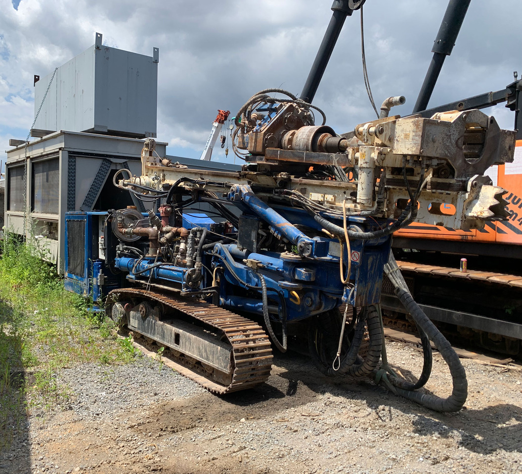 Casagrande C4 XP - Polių kalimo mašina: foto 1 Casagrande C4 XP - Polių kalimo mašina: foto 1