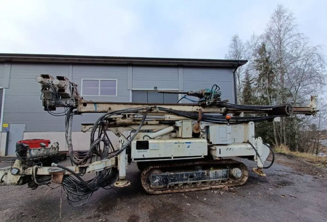 Casagrande C8 - Polių kalimo mašina: foto 4 Casagrande C8 - Polių kalimo mašina: foto 4