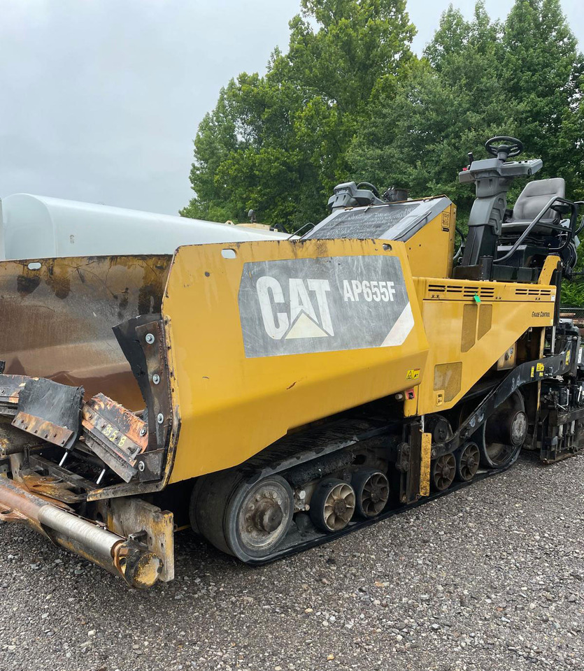 Caterpillar AP655F - Asfalto klotuvas: foto 2 Caterpillar AP655F - Asfalto klotuvas: foto 2
