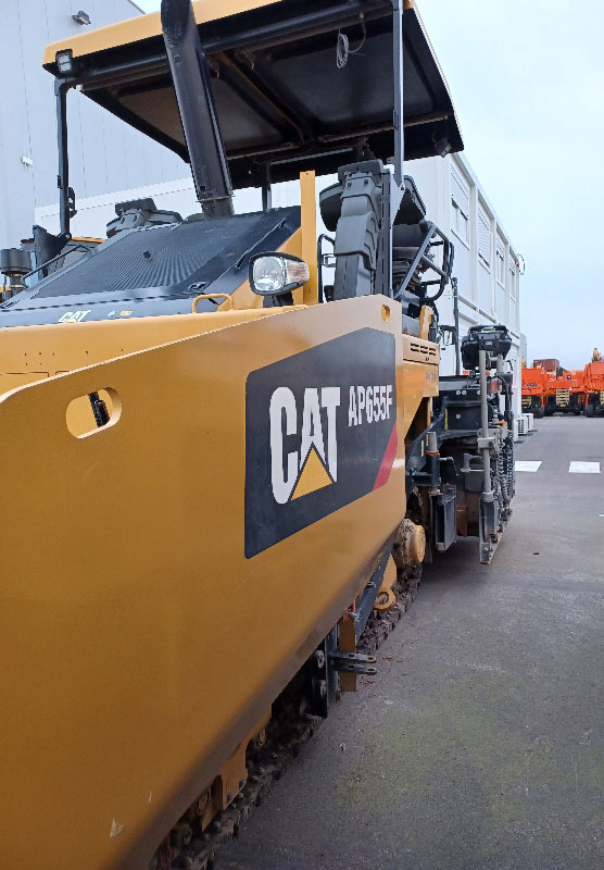 Caterpillar AP655F - Asfalto klotuvas: foto 4 Caterpillar AP655F - Asfalto klotuvas: foto 4