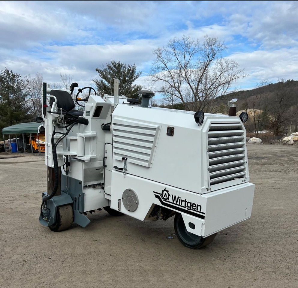 Ditch Witch W 500 - Asfalto freza: foto 2 Ditch Witch W 500 - Asfalto freza: foto 2