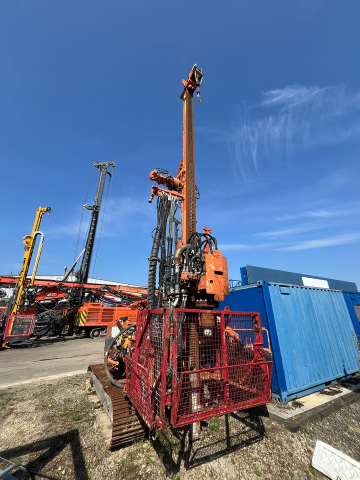 Klemm KR 709-1 - Polių kalimo mašina: foto 3 Klemm KR 709-1 - Polių kalimo mašina: foto 3