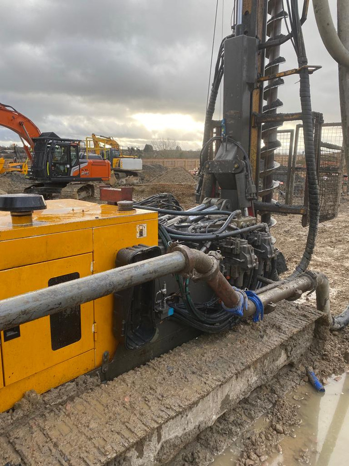 Klemm KR 709-2 - Polių kalimo mašina: foto 4 Klemm KR 709-2 - Polių kalimo mašina: foto 4